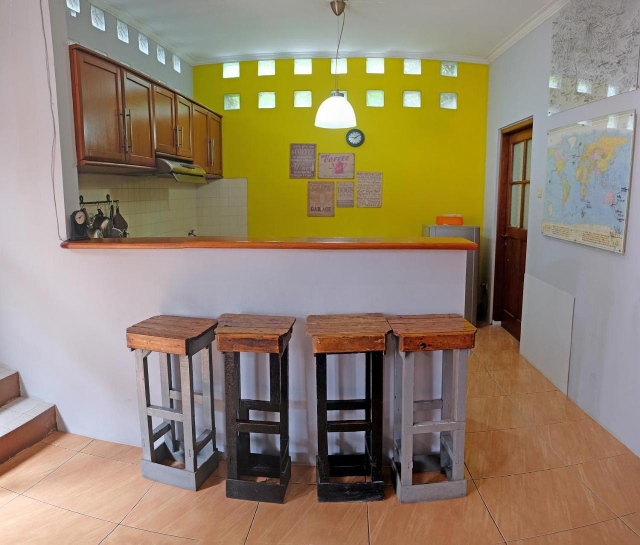 The Attic Bed & Breakfast 반둥 외부 사진