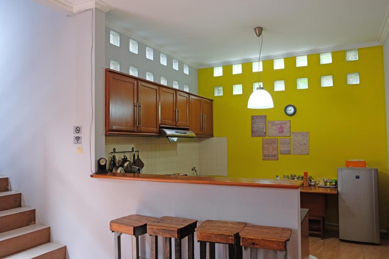 The Attic Bed & Breakfast 반둥 외부 사진